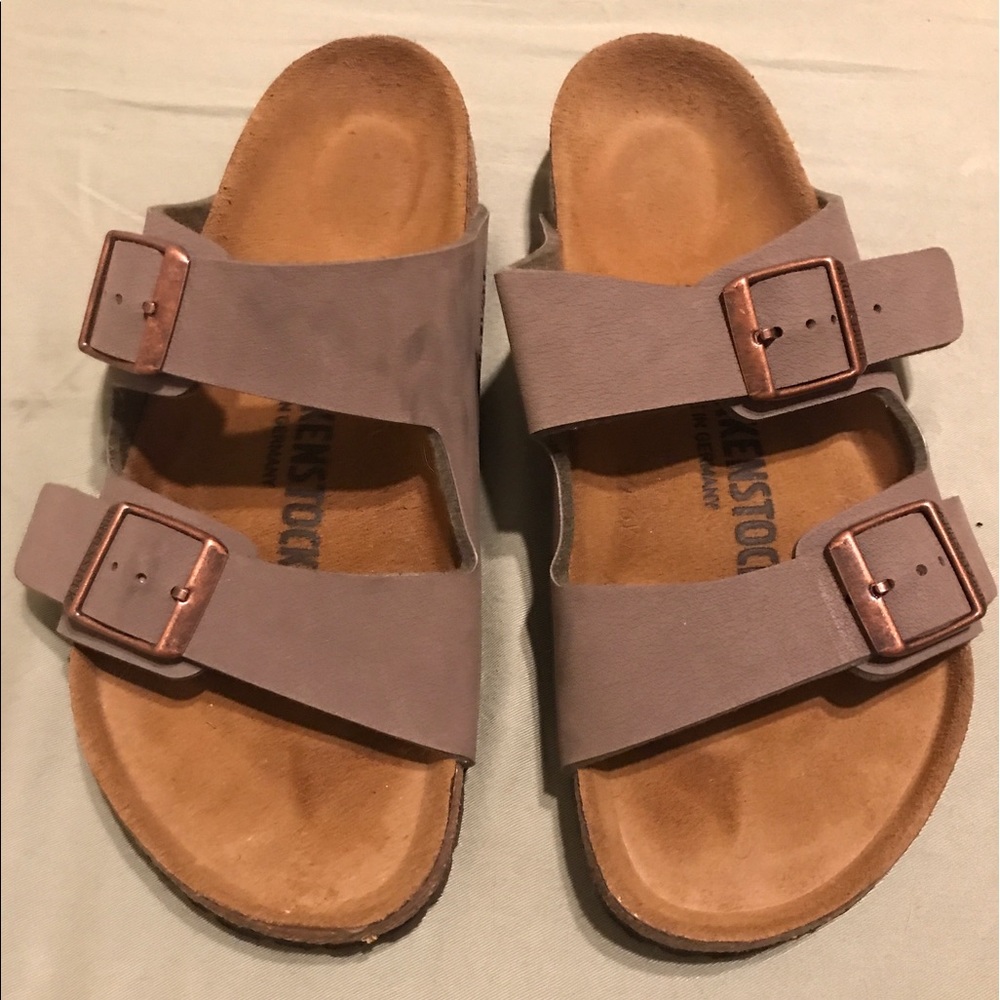 Women's Birkenstock Arizona in Stone